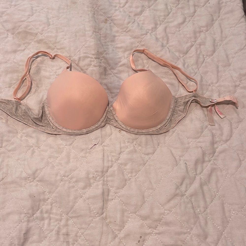 Victoria’s Secret pink two tone bra size 34C